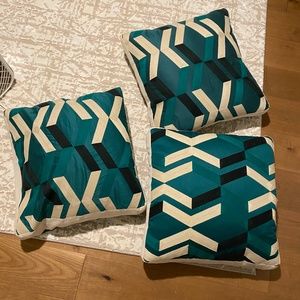 Crate and barrel throw pillow covers